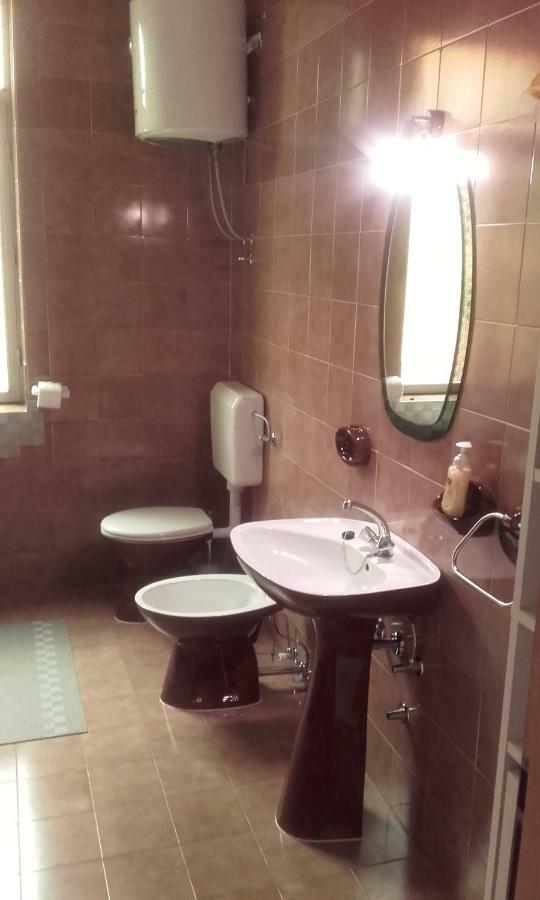 Hilda Vela Apartment พอดโกรา ภายนอก รูปภาพ